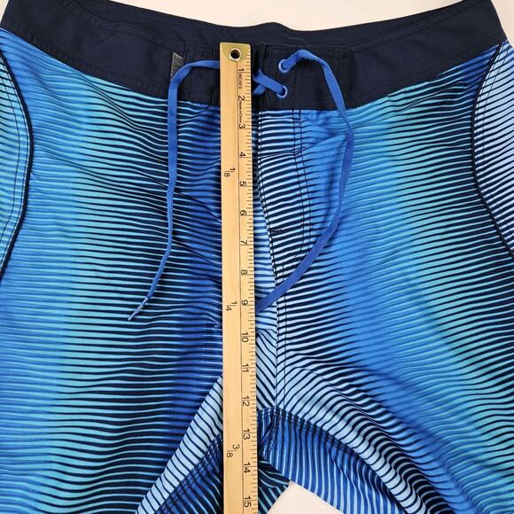 Nike Board Shorts Men's 36 Surf Swimming Trunks Stretch Blue Striped Unlined - Picture 8 of 9
